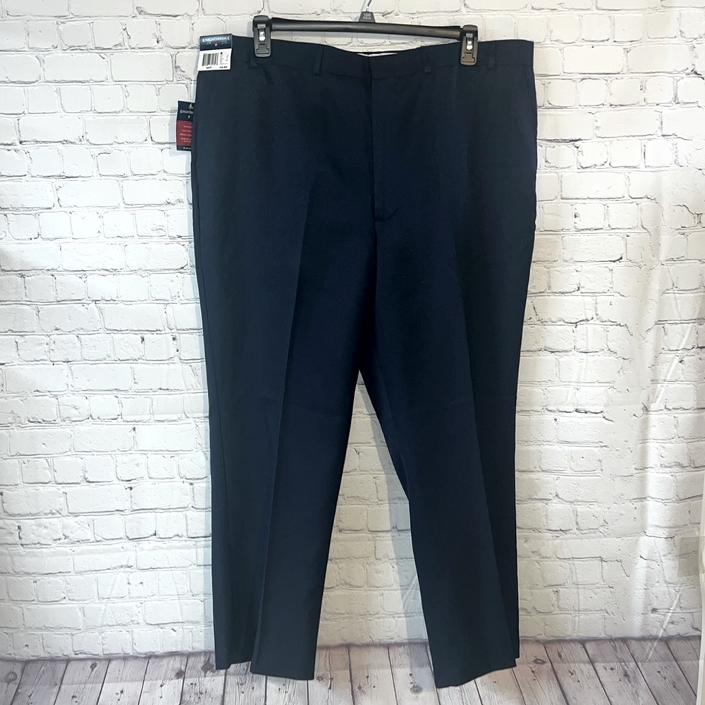 44X30 Knightsbridge Men’s dress pant in navy. New with tags. 2 side pock…